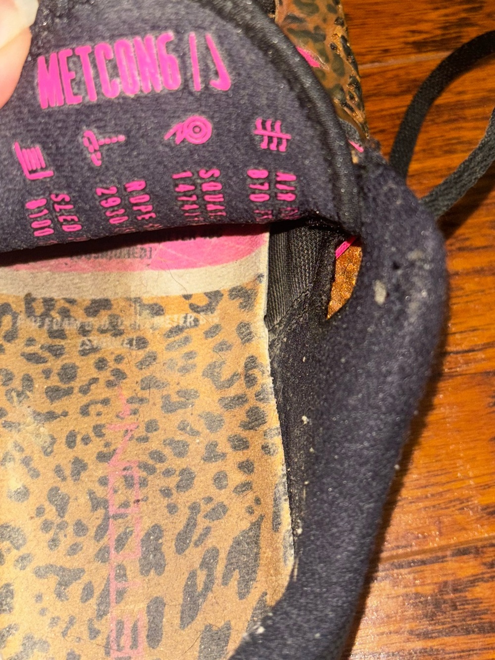Nike Metcon 6 Leopard Cheetah Pink Training Shoes Gold Swoosh Women 7.5 Sneakers - Picture 7 of 10